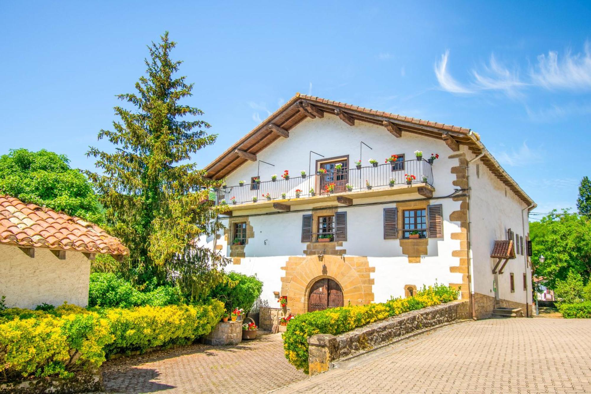 Casa Rural Arotzenia, Hogar Rustico En Pleno Valle De La Ulzama Lizaso Екстер'єр фото
